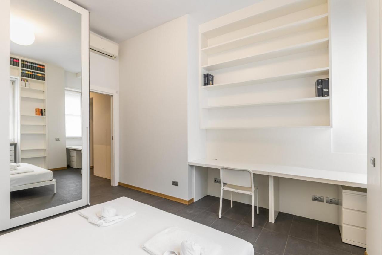 밀라노 Easylife - Elegante Dimora Due Passi Dal Duomo 아파트 외부 사진